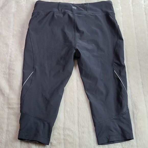Lucy Tech Running Capri Crop Yoga Pants Gray Legging SM - Picture 5 of 7